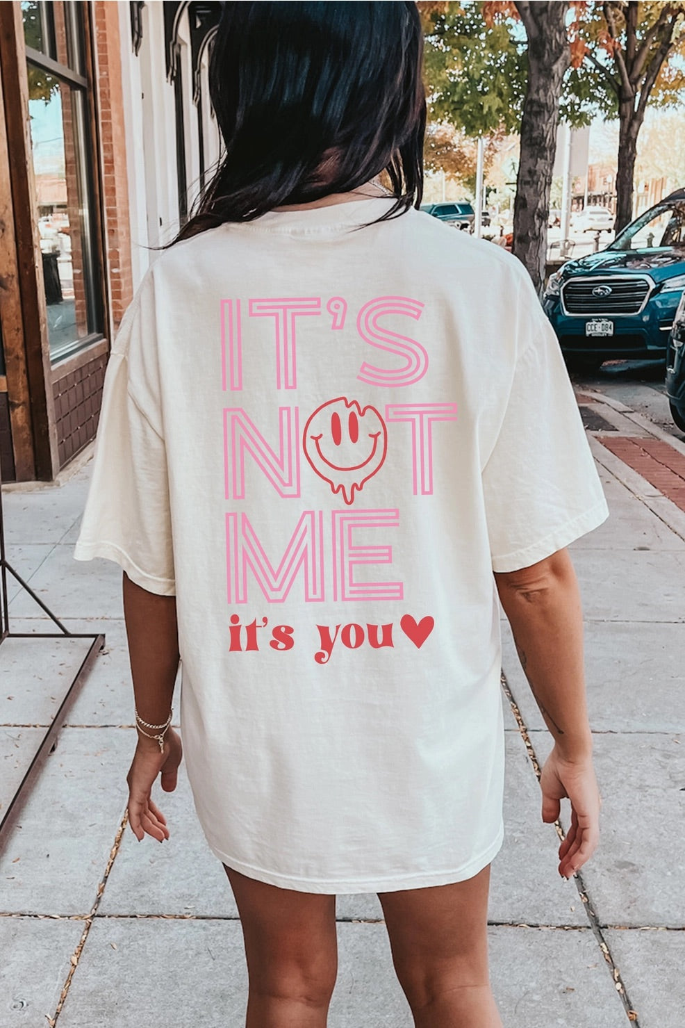 Its Not Me Tee