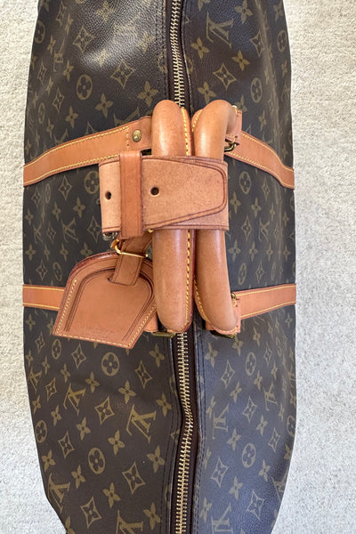 Louis Vuitton Monogram Keepall 55 Boston travel handbag